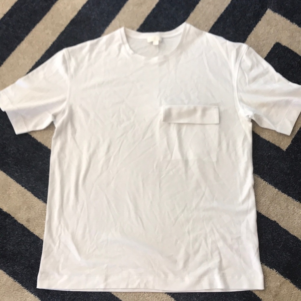 💚 2/$14 💚 COS T-SHIRT